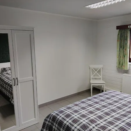 Lovely Holiday Home With Garden In Zuienkerke Feriehus