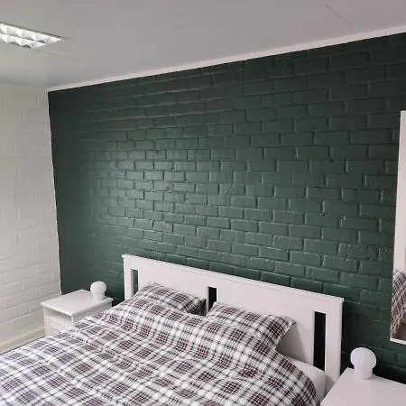 Lovely Holiday Home With Garden In Zuienkerke Feriehus